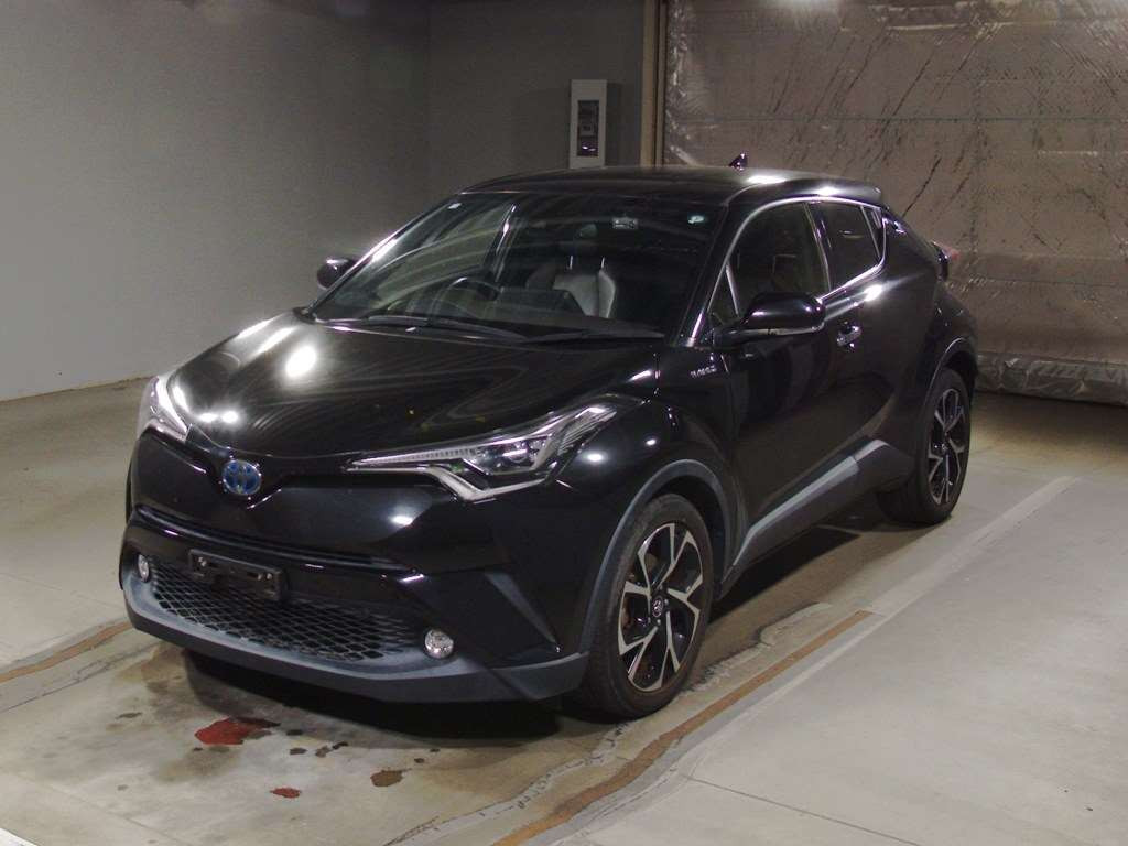 2018 Toyota C-HR ZYX10[0]