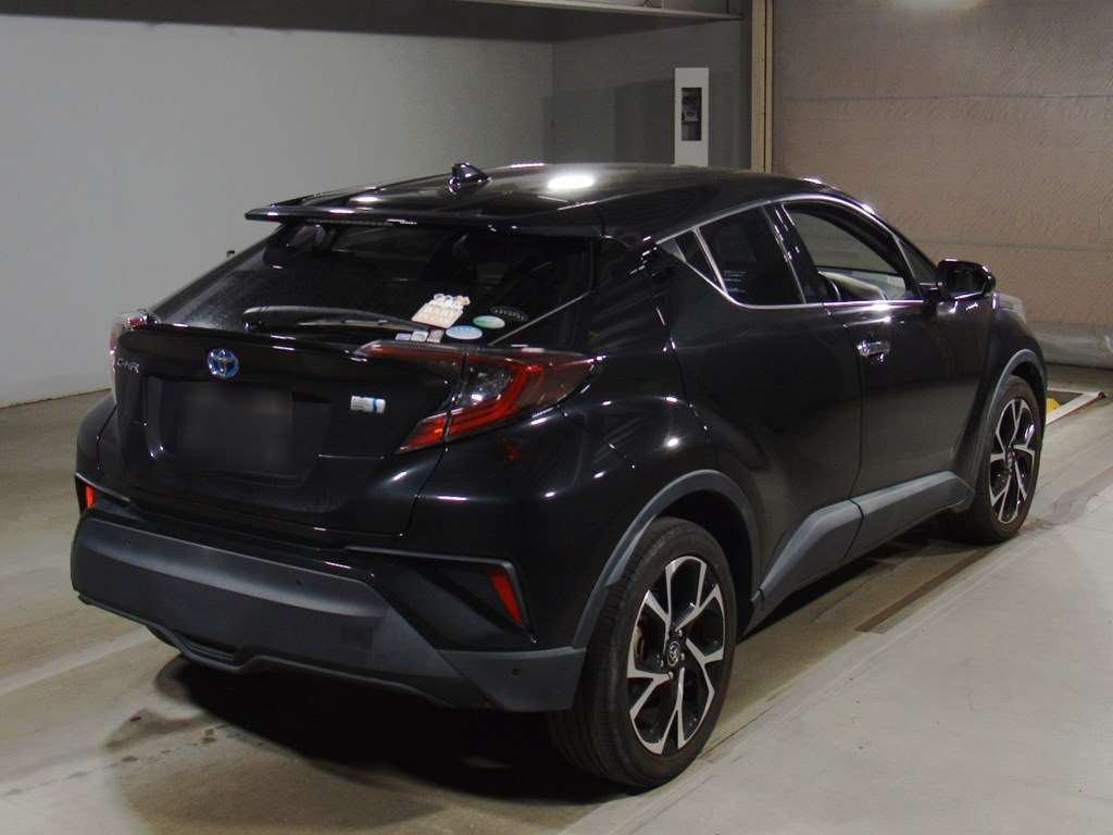 2018 Toyota C-HR ZYX10[1]