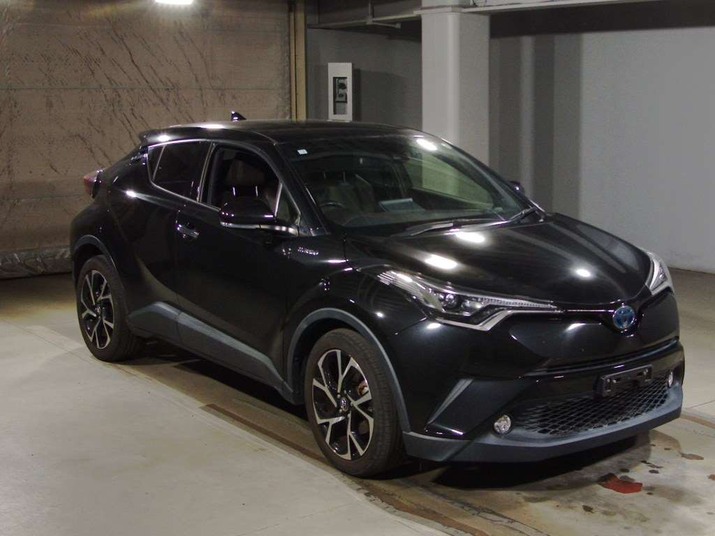 2018 Toyota C-HR ZYX10[2]