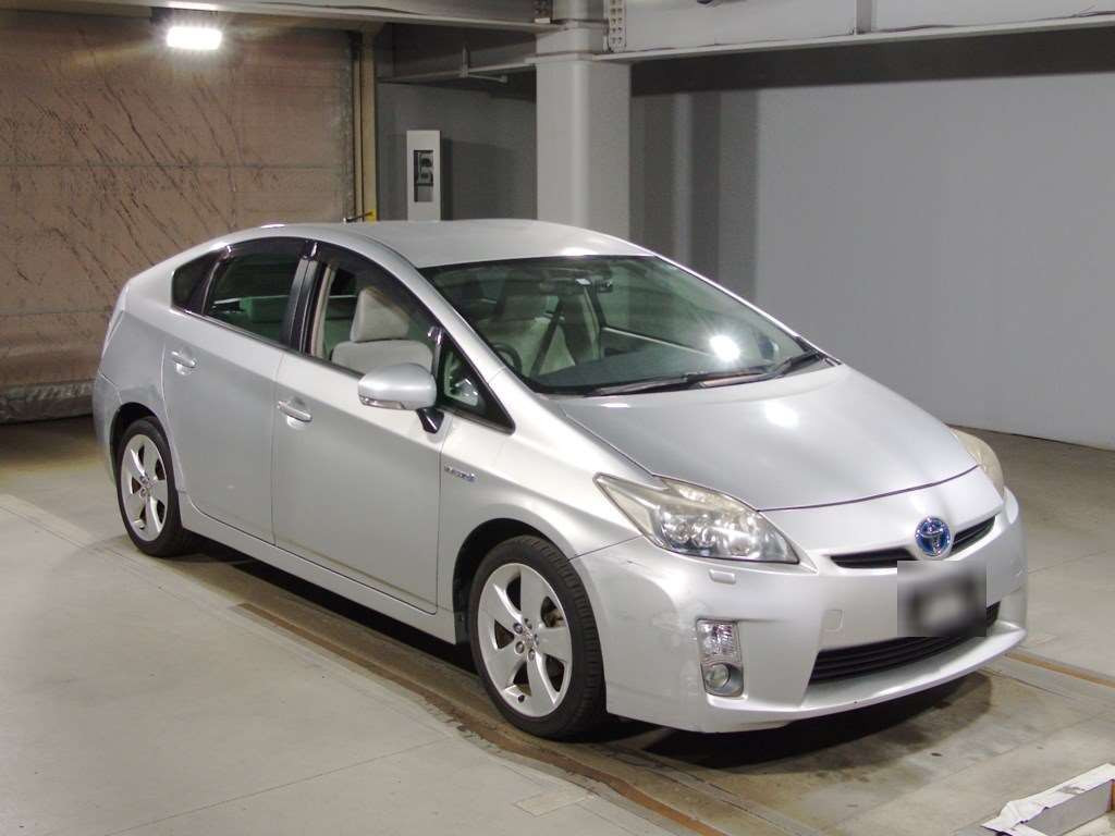 2010 Toyota Prius ZVW30[2]