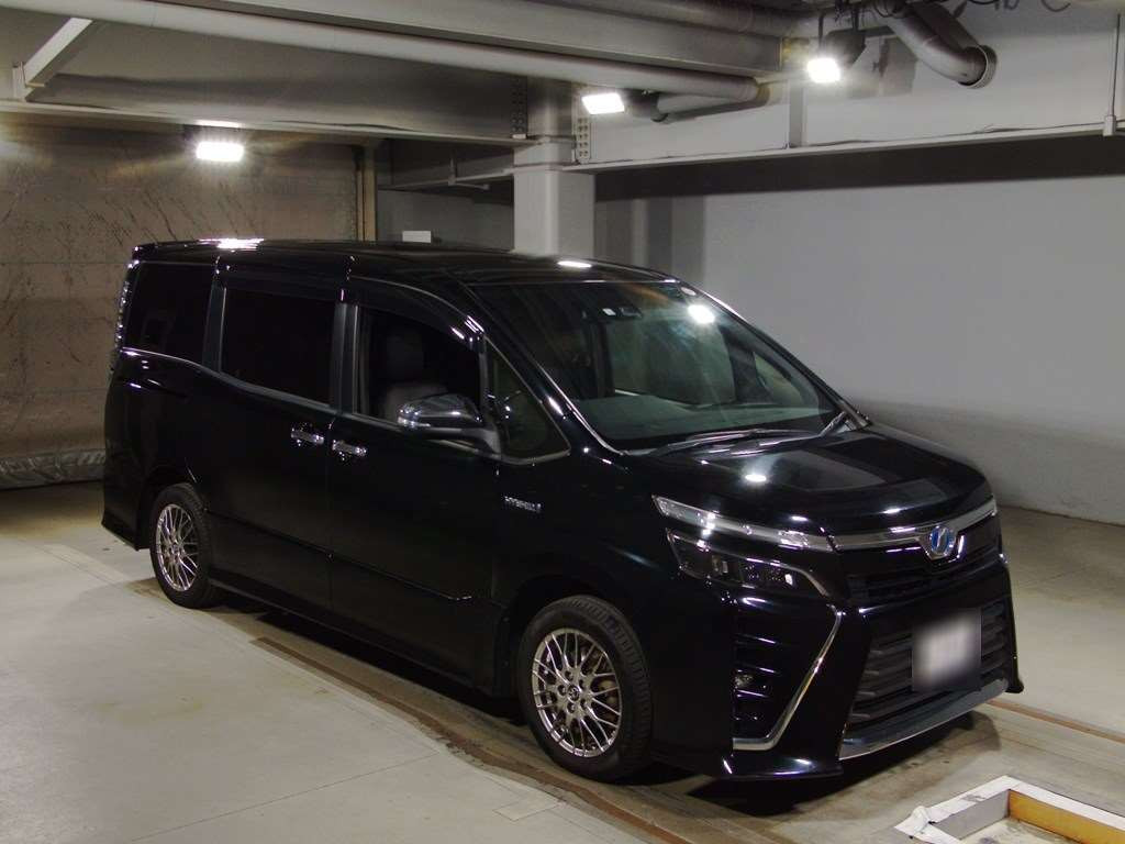 2018 Toyota Voxy ZWR80W[2]