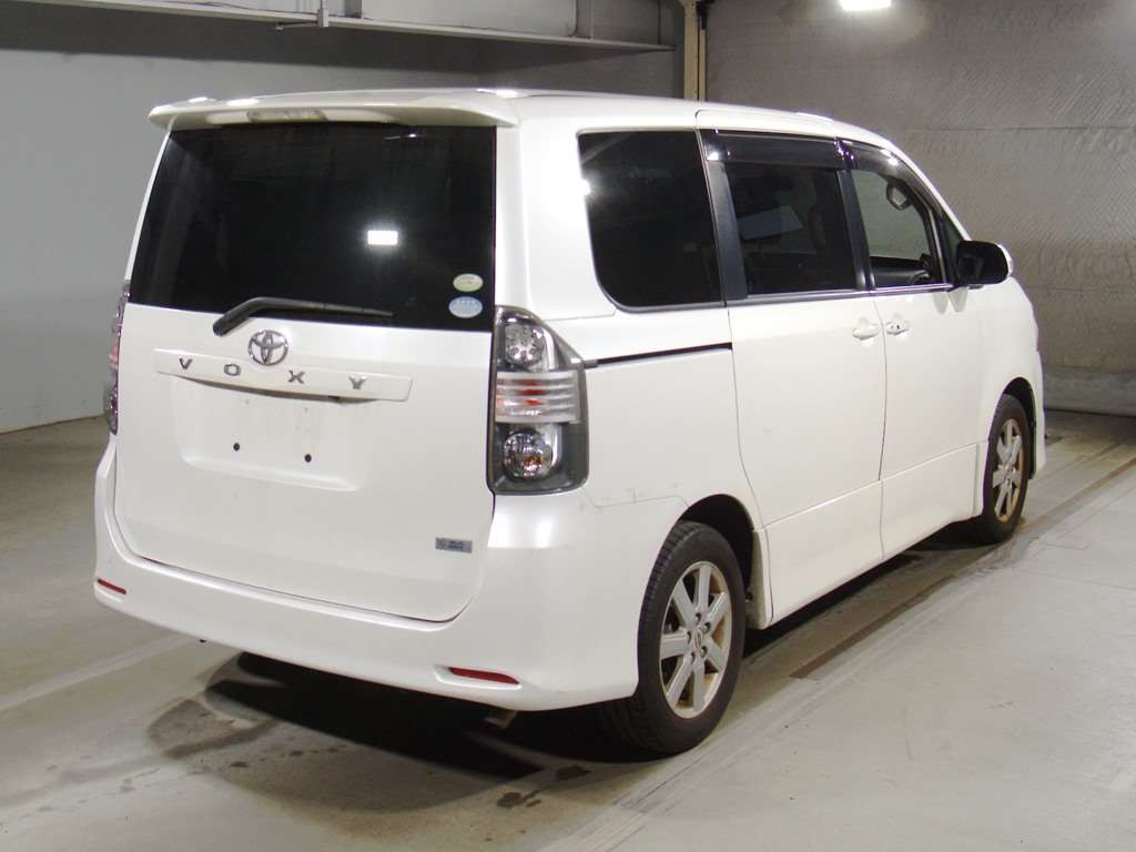 2008 Toyota Voxy ZRR70W[1]