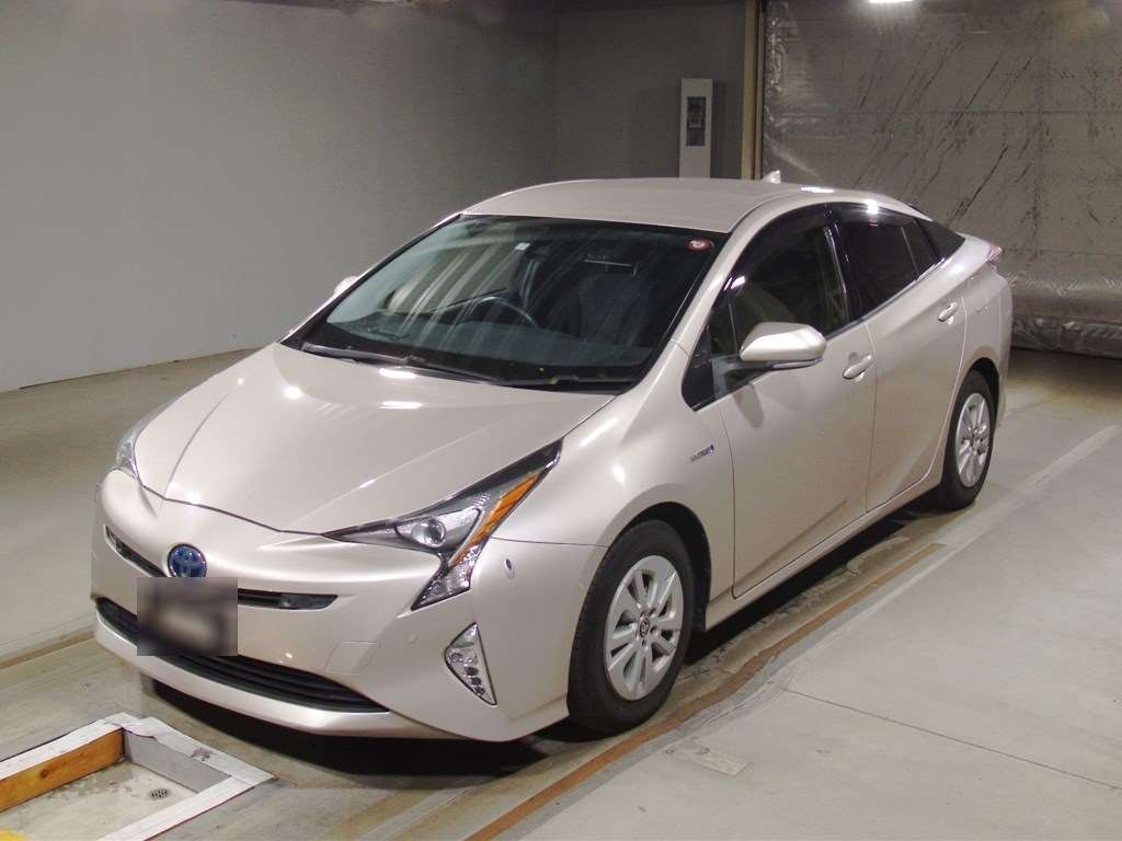 2017 Toyota Prius ZVW50[0]