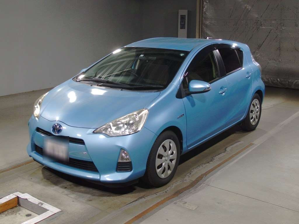 2012 Toyota Aqua NHP10[0]