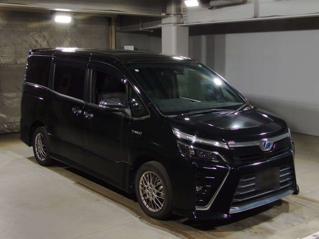 2018 Toyota Voxy ZWR80W[2]