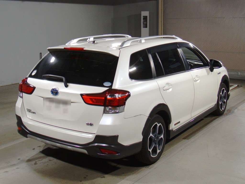 2016 Toyota Corolla Fielder NKE165G[1]