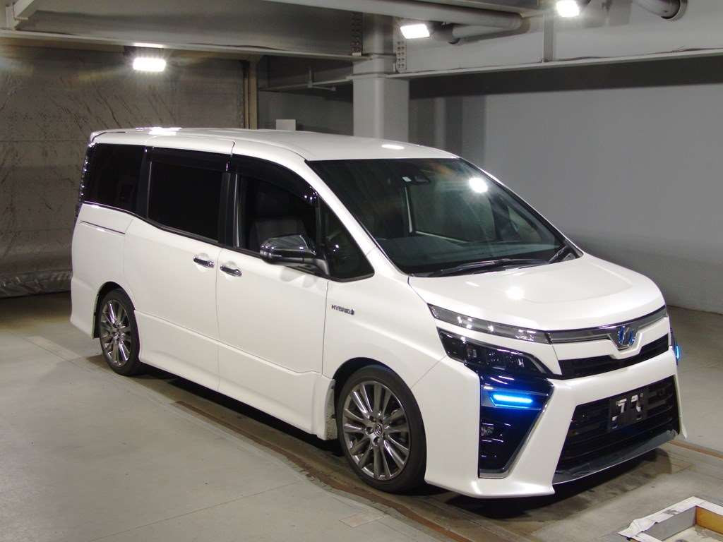 2019 Toyota Voxy ZWR80W[2]