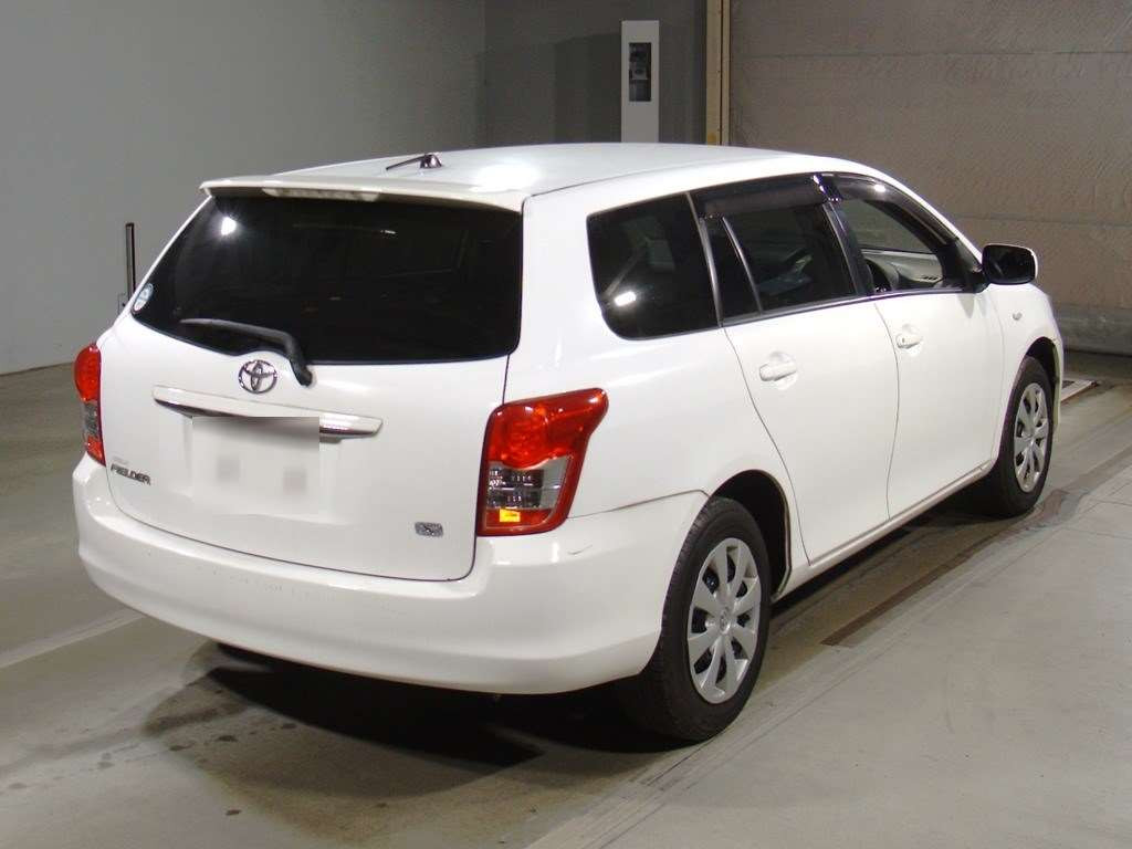 2010 Toyota Corolla Fielder NZE141G[1]