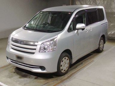 2008 Toyota Noah