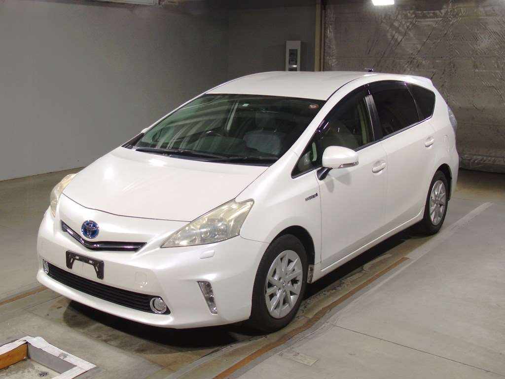 2012 Toyota Prius alpha ZVW41W[0]