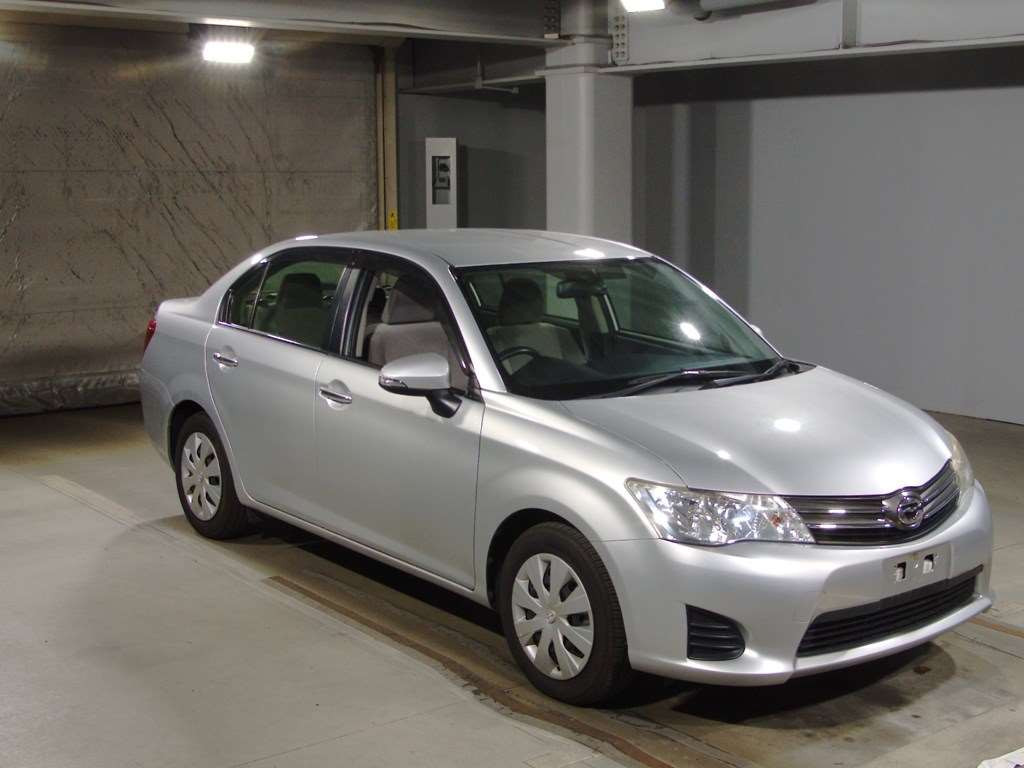 2012 Toyota Corolla Axio NZE161[2]