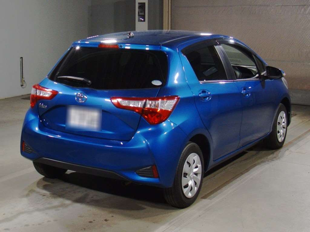 2017 Toyota Vitz KSP130[1]