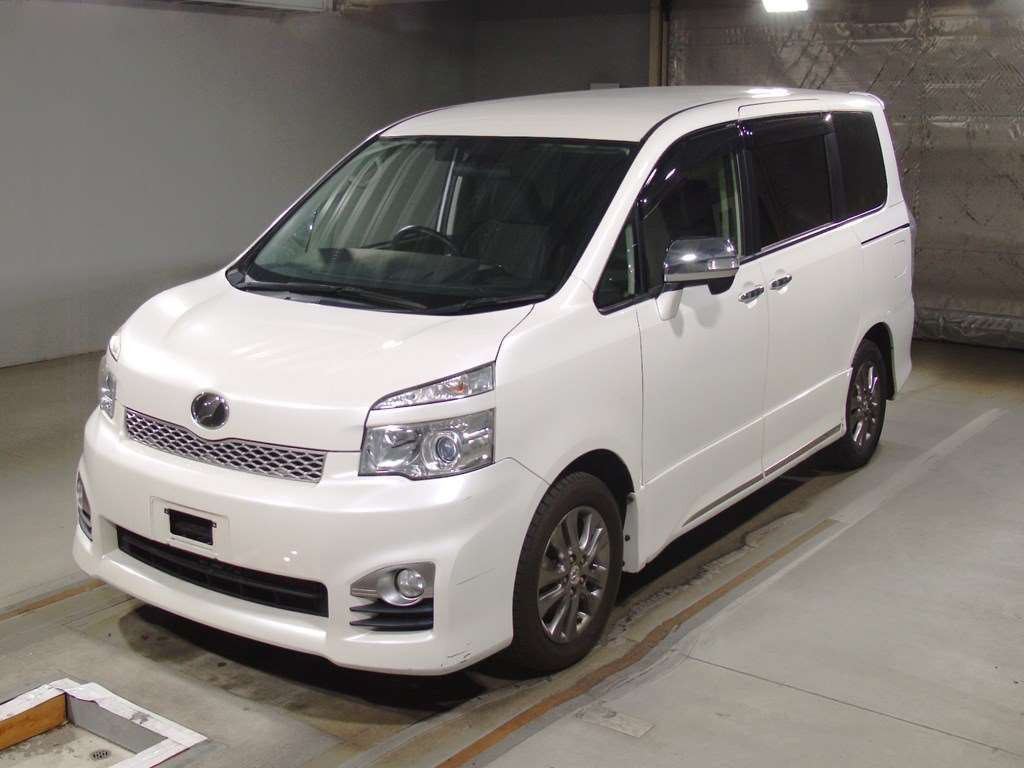 2011 Toyota Voxy ZRR70W[0]