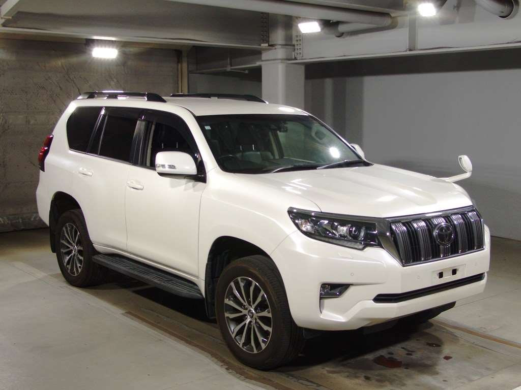 2018 Toyota Land Cruiser Prado TRJ150W[2]