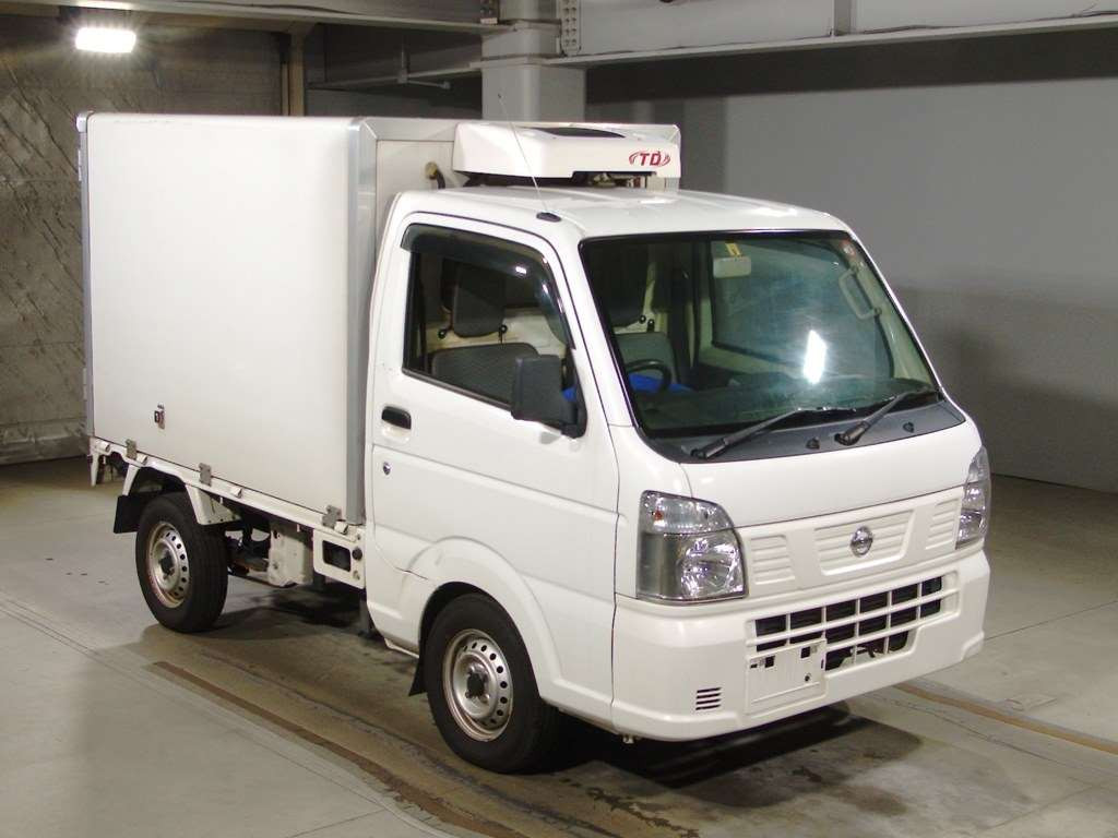 2019 Nissan NT100 Clipper DR16T[2]