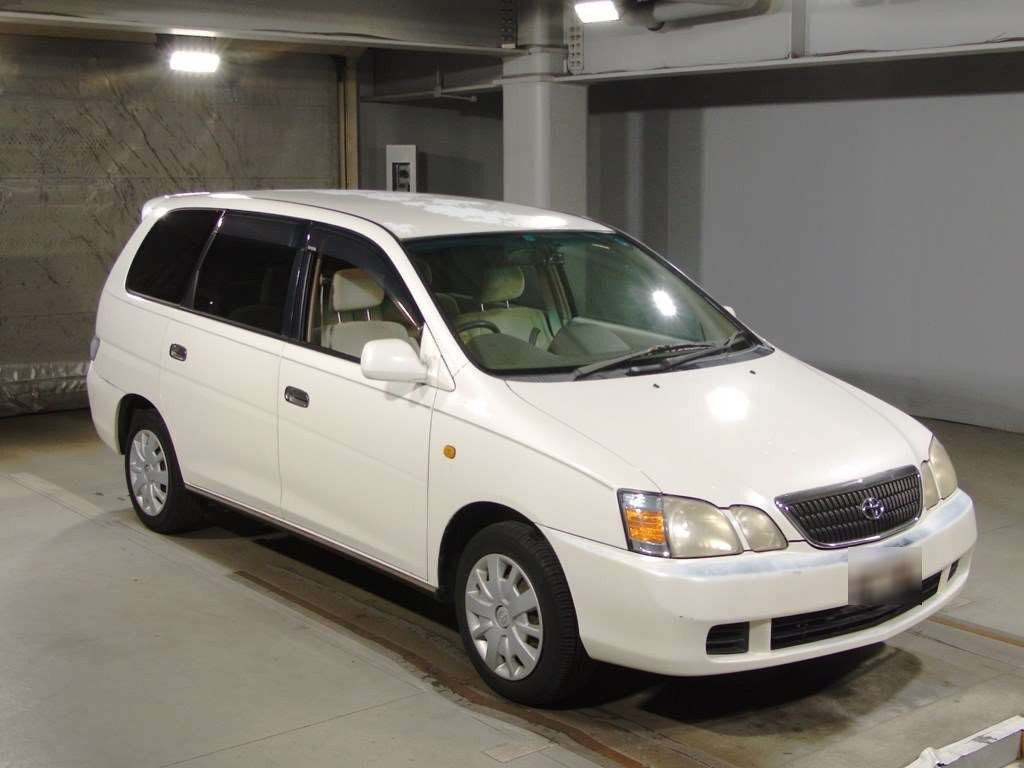 2001 Toyota Gaia ACM10G[2]