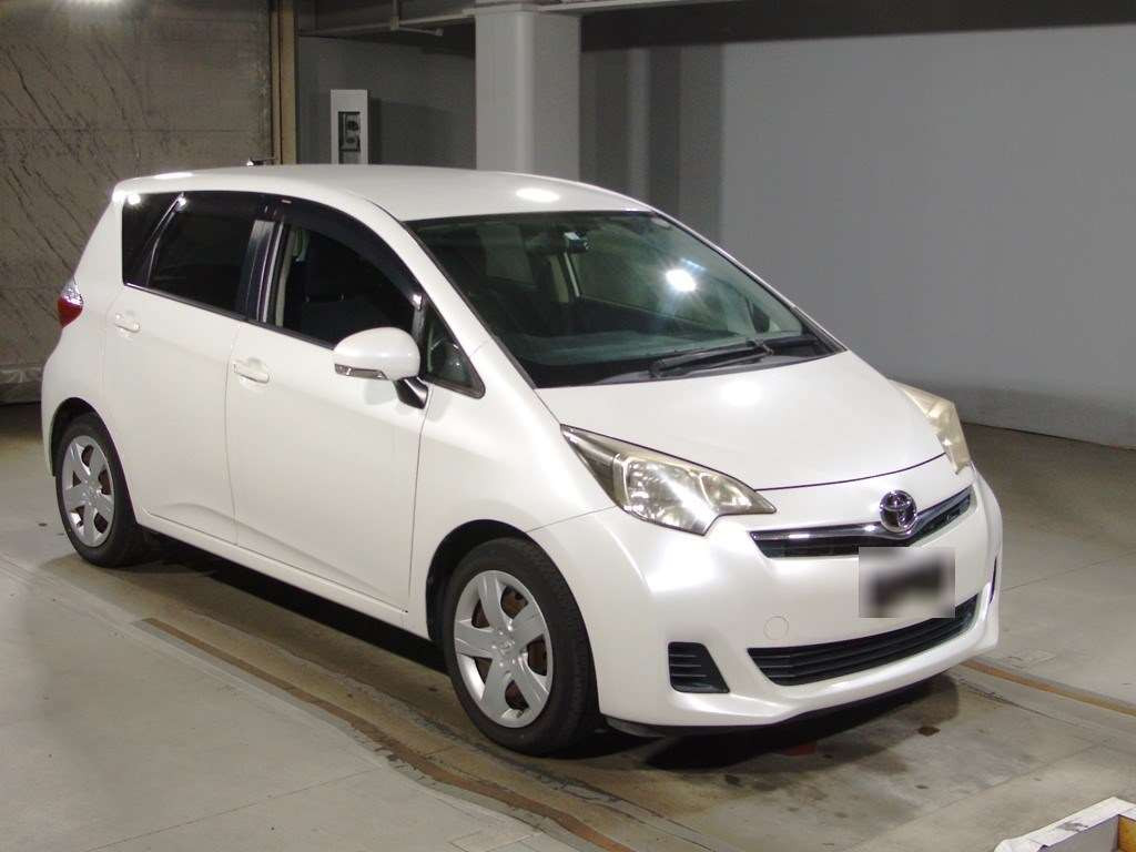 2012 Toyota Ractis NCP120[2]