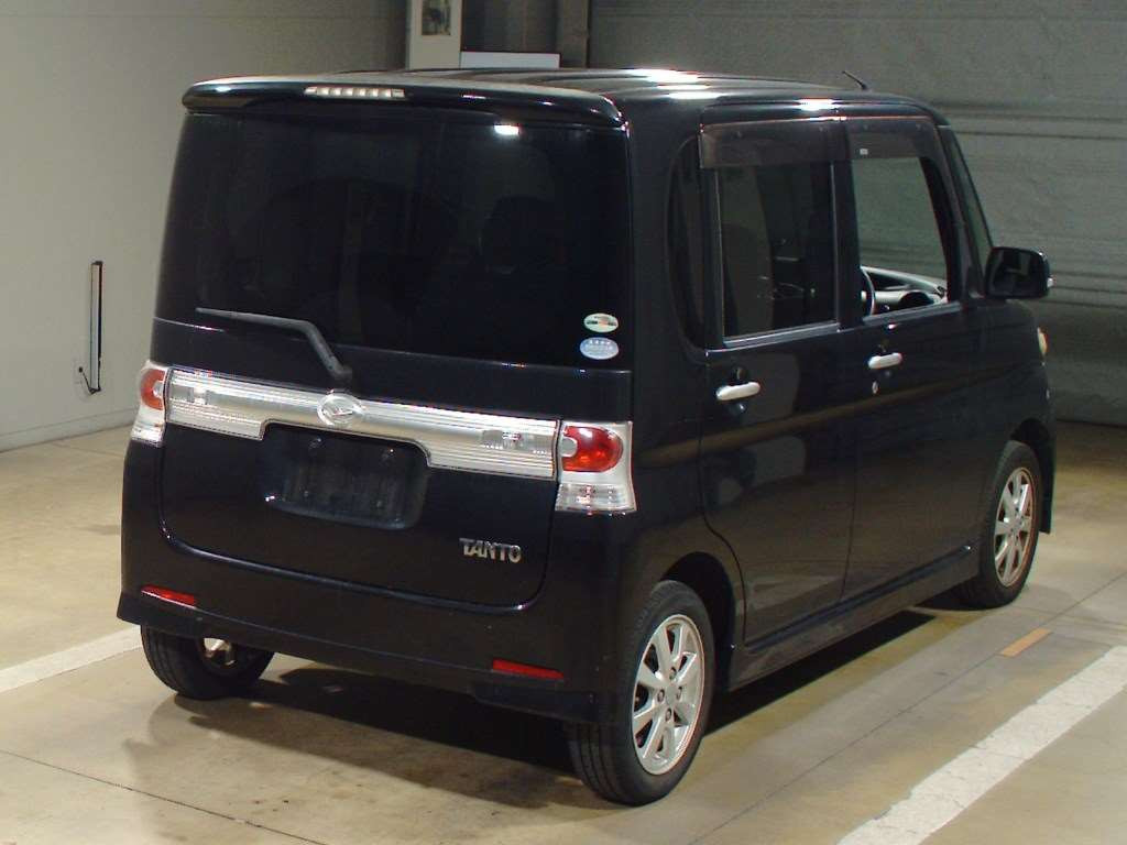 2010 Daihatsu Tanto L375S[1]