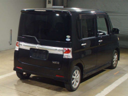 2010 Daihatsu Tanto