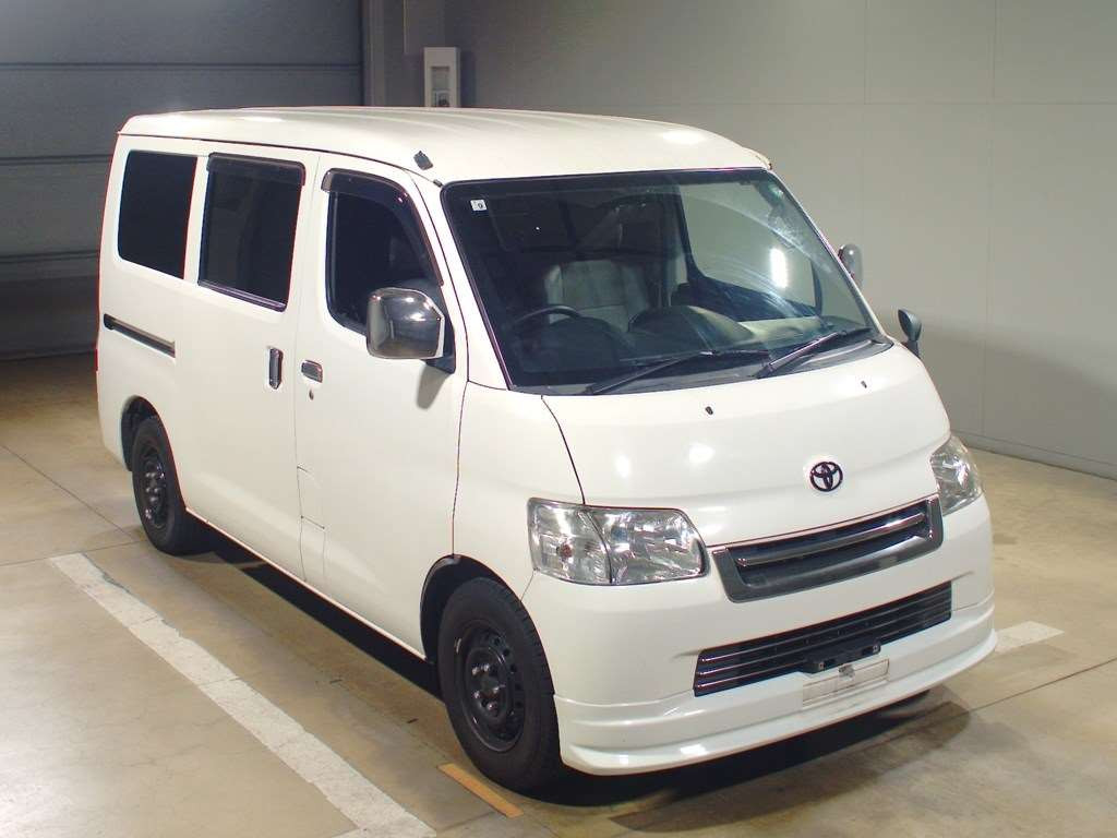 2019 Toyota Liteace Van S402M[2]