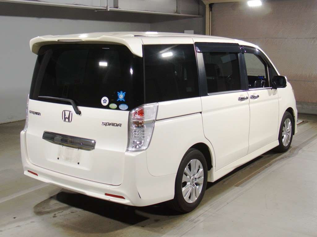 2011 Honda Step WGN Spada RK5[1]