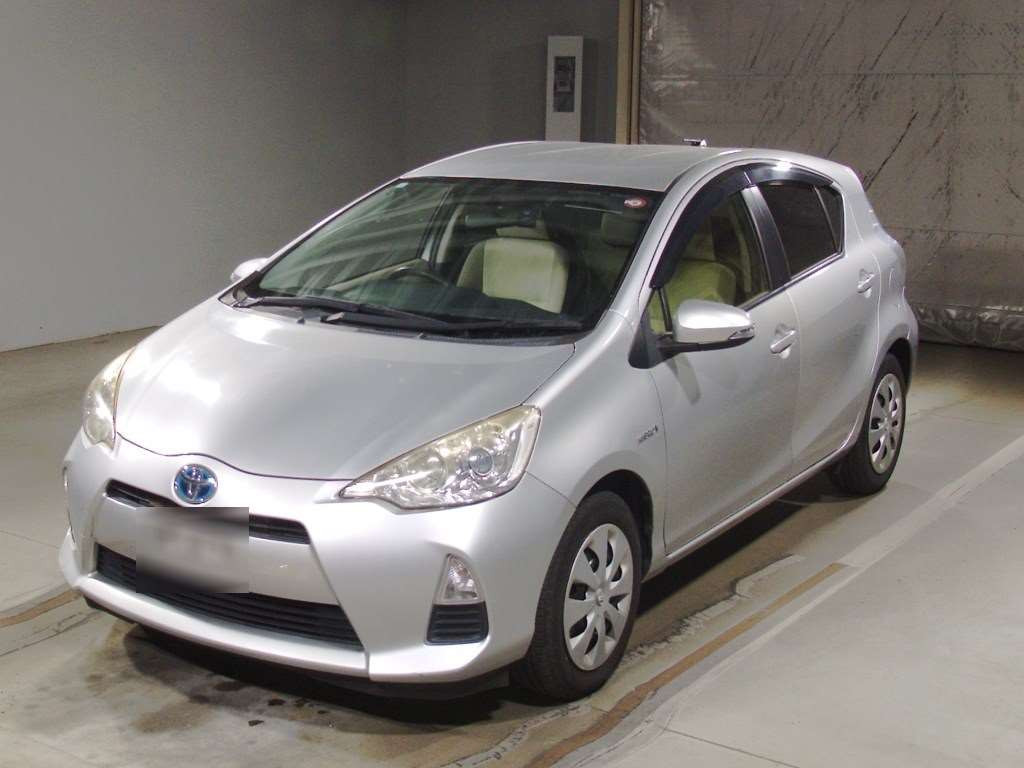 2014 Toyota Aqua NHP10[0]