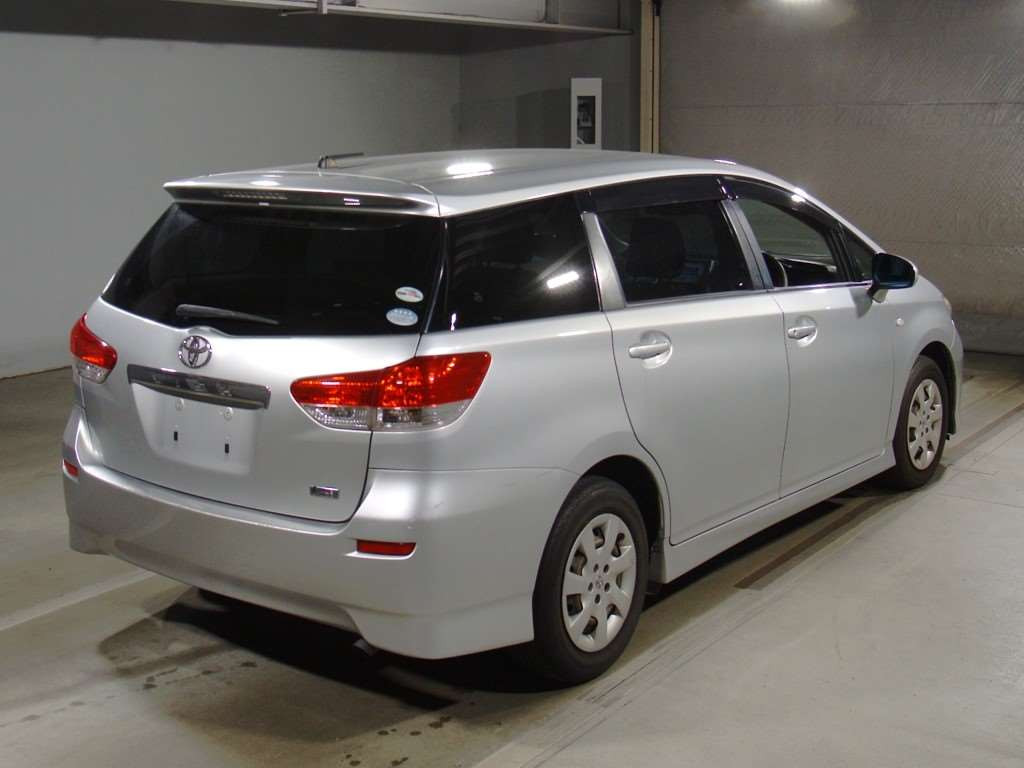 2010 Toyota Wish ZGE20G[1]