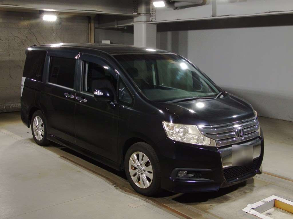 2011 Honda Step WGN Spada RK5[2]