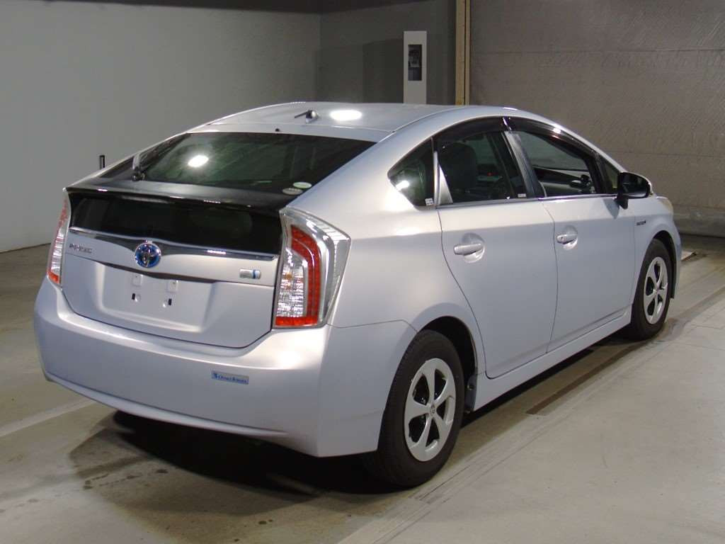 2012 Toyota Prius ZVW30[1]