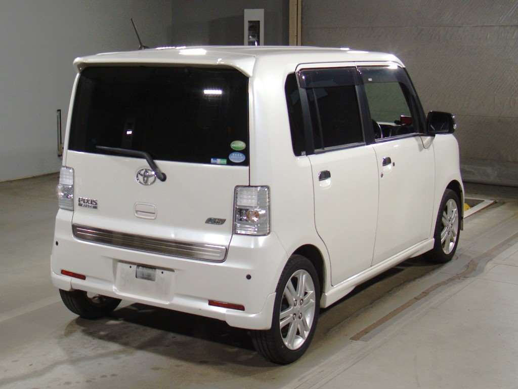 2012 Toyota Pixis Space L575A[1]