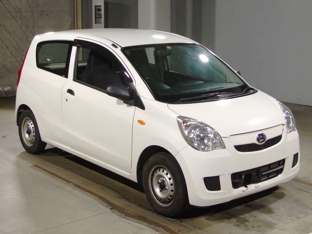 2012 Daihatsu Mira L275V[2]