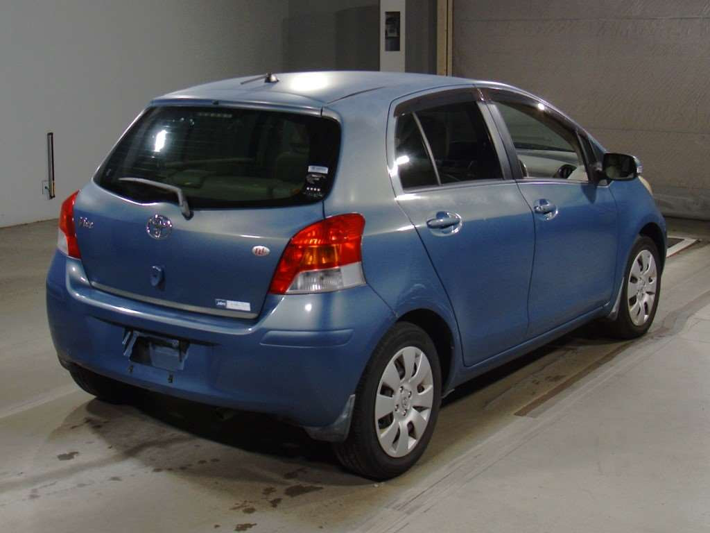 2007 Toyota Vitz SCP90[1]