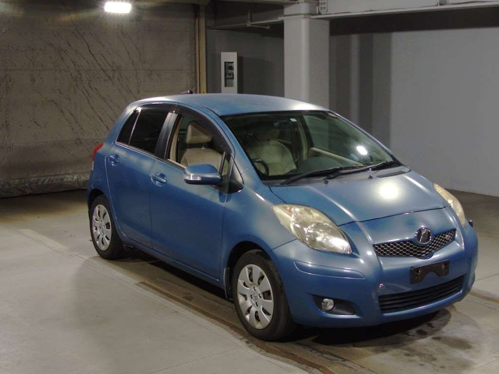 2007 Toyota Vitz SCP90[2]