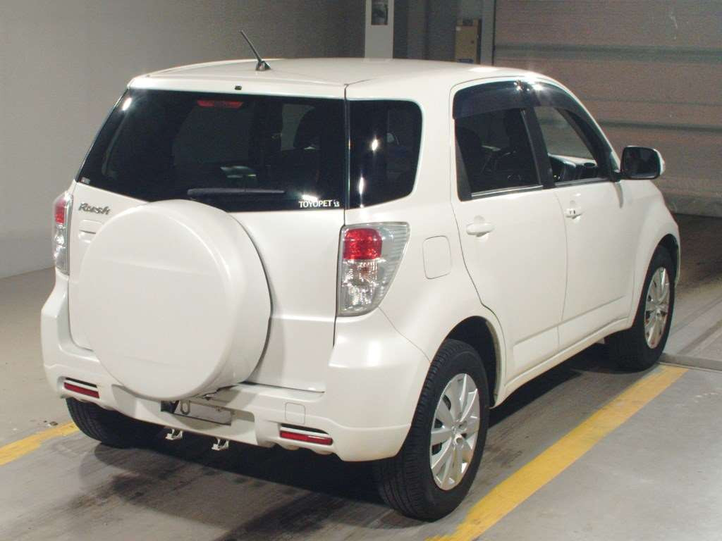 2011 Toyota Rush J200E[1]