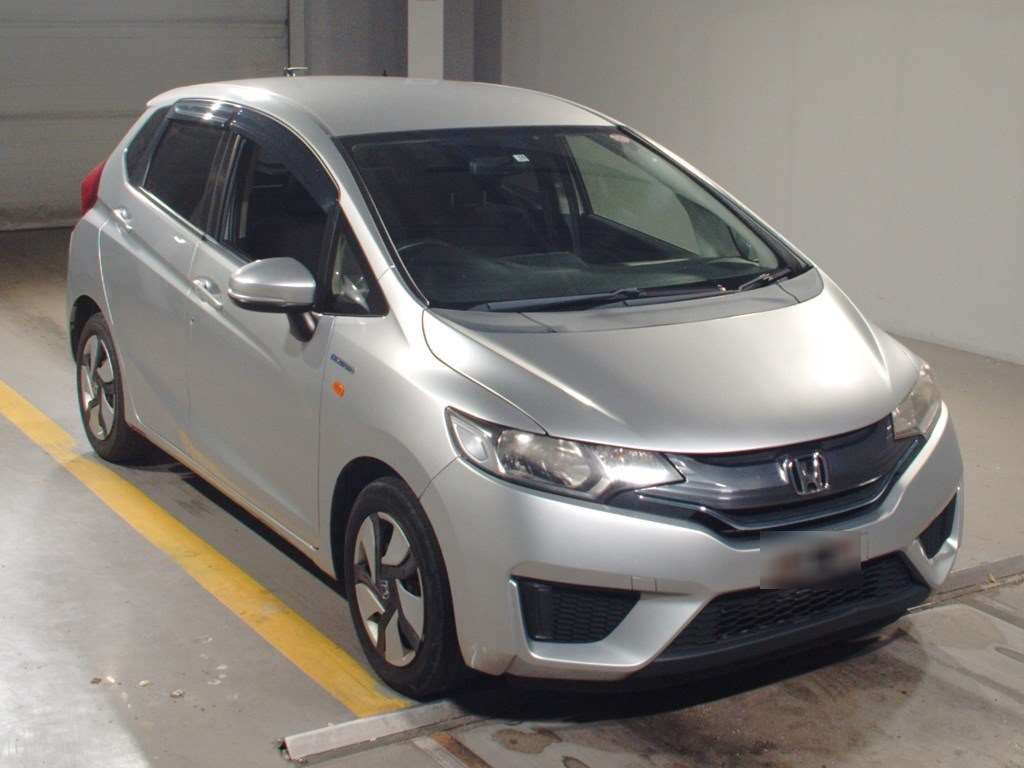 2013 Honda Fit Hybrid GP5[2]