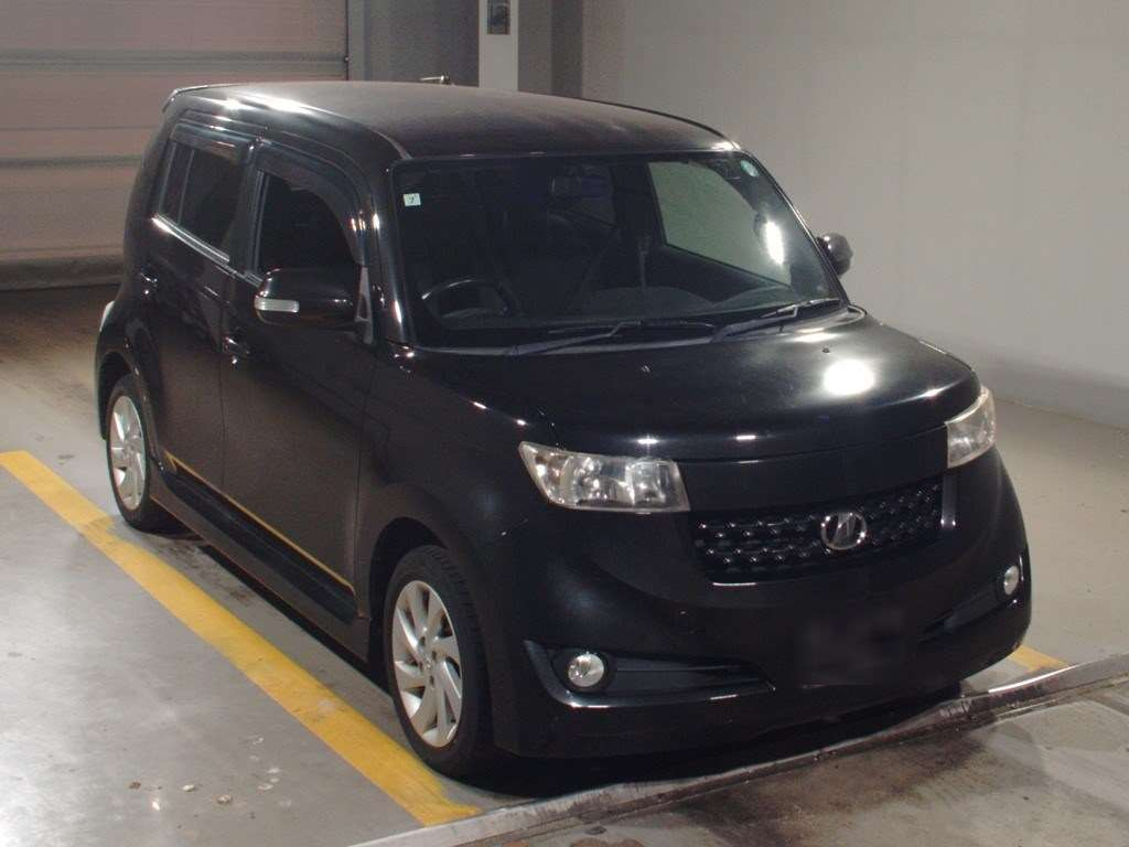 2011 Toyota bB QNC21[2]