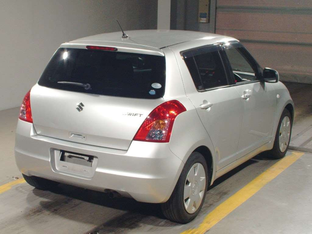 2010 Suzuki Swift ZC71S[1]