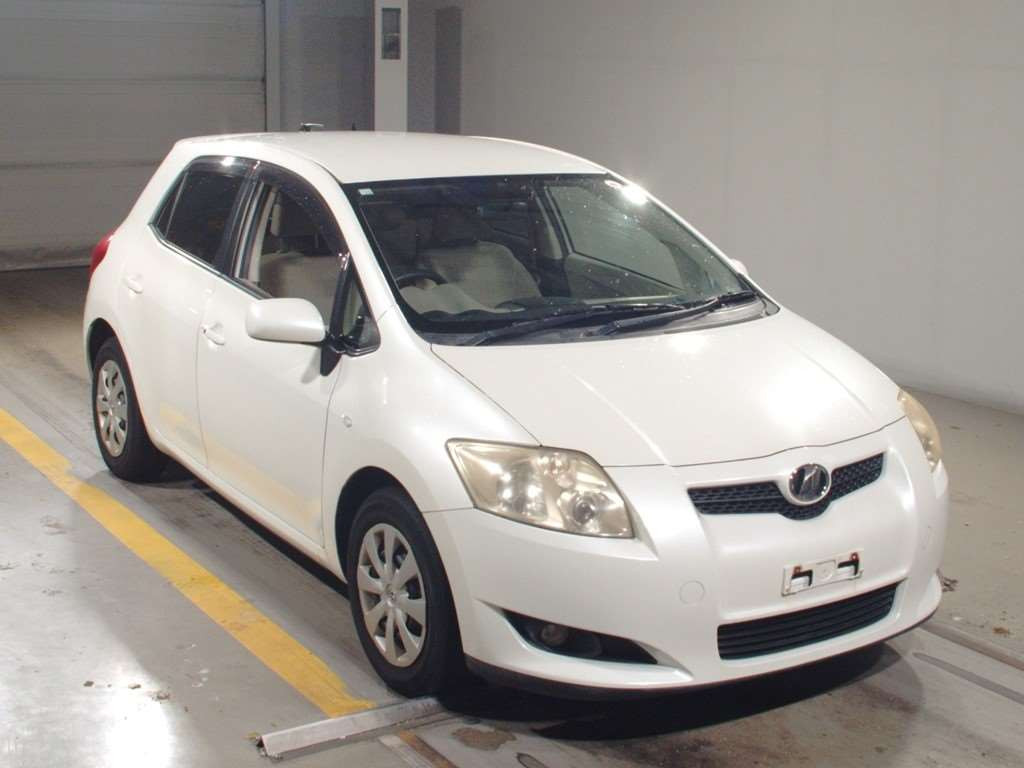 2008 Toyota Auris ZRE152H[2]