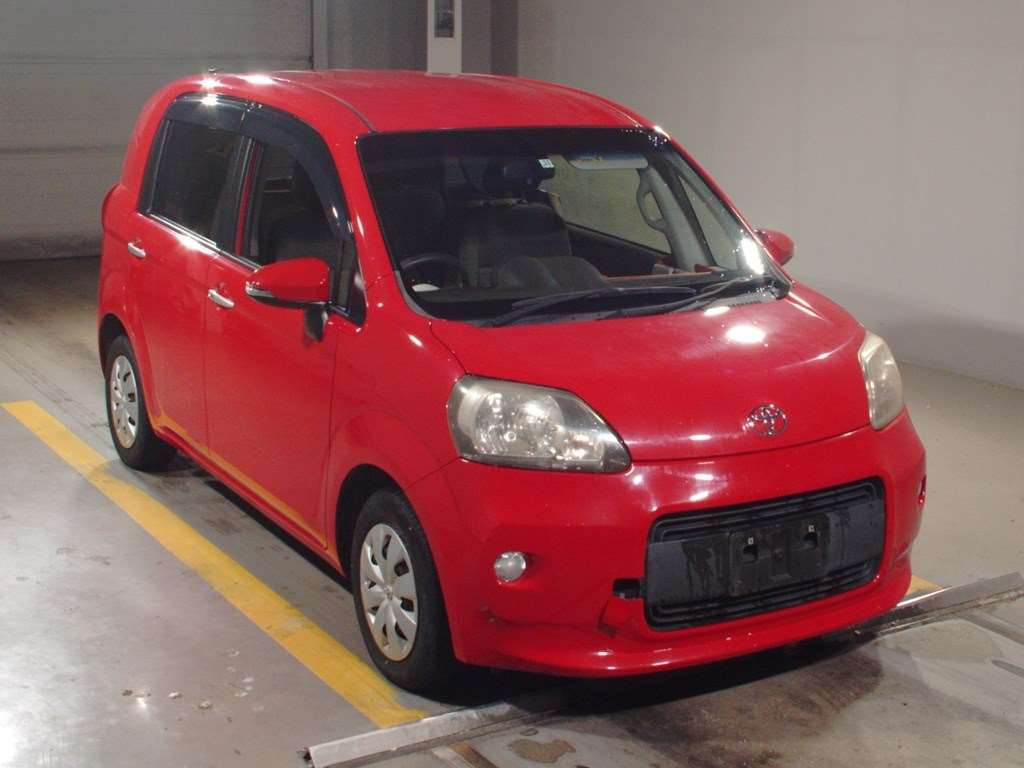 2013 Toyota Porte NSP140[2]