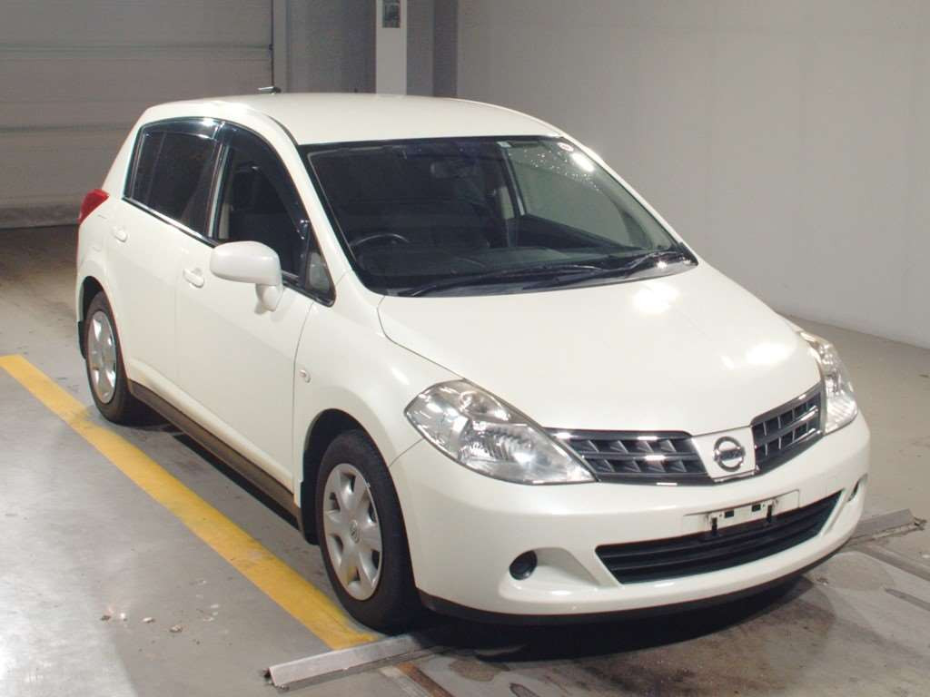 2011 Nissan Tiida C11[2]