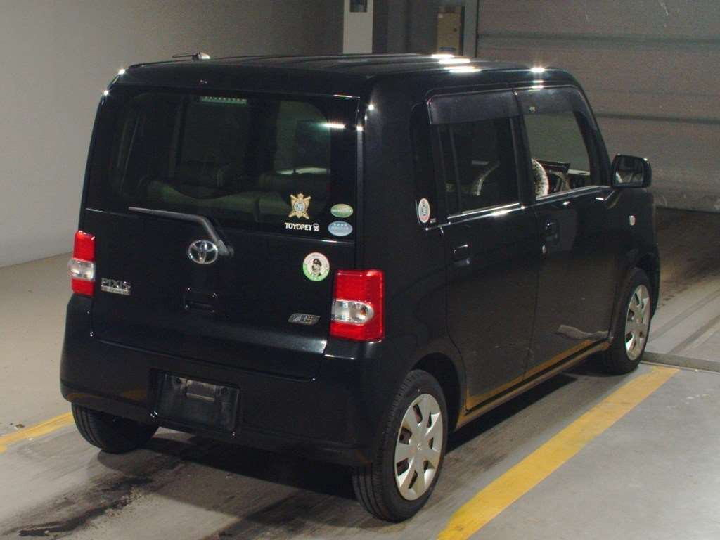 2014 Toyota Pixis Space L575A[1]