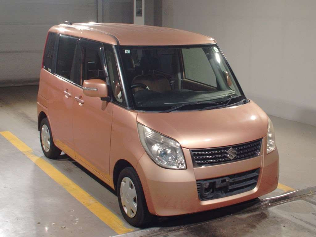 2011 Suzuki Palette MK21S[2]