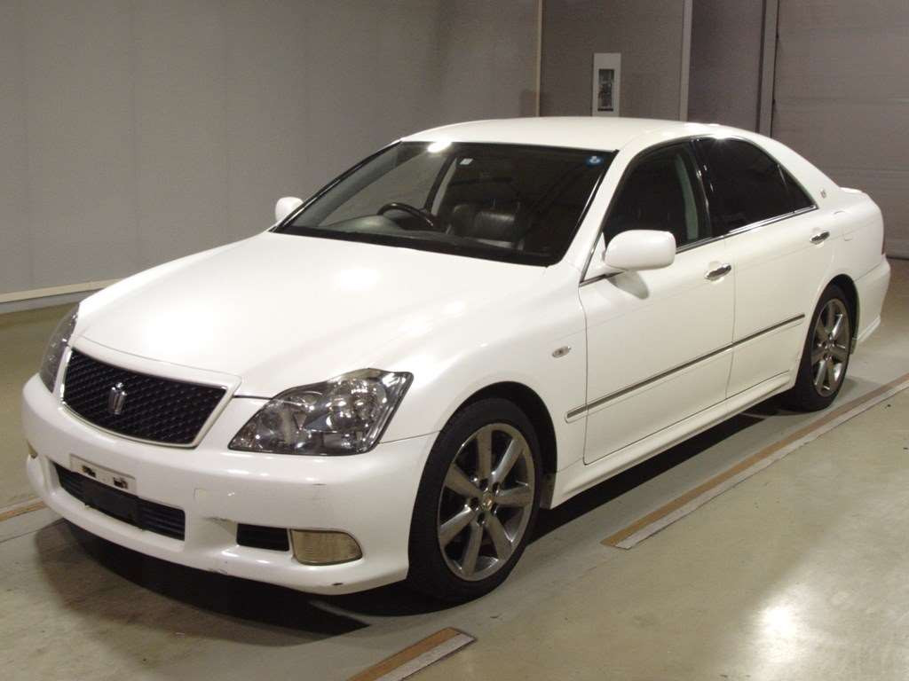 2005 Toyota Crown GRS180[0]