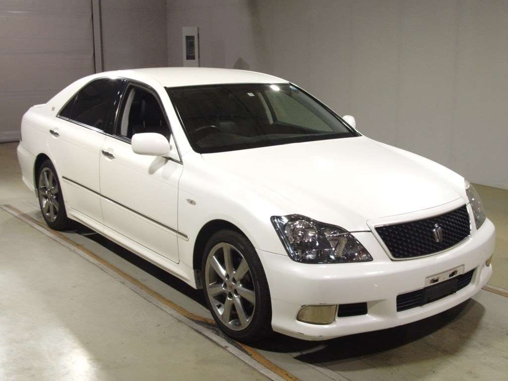 2005 Toyota Crown GRS180[2]