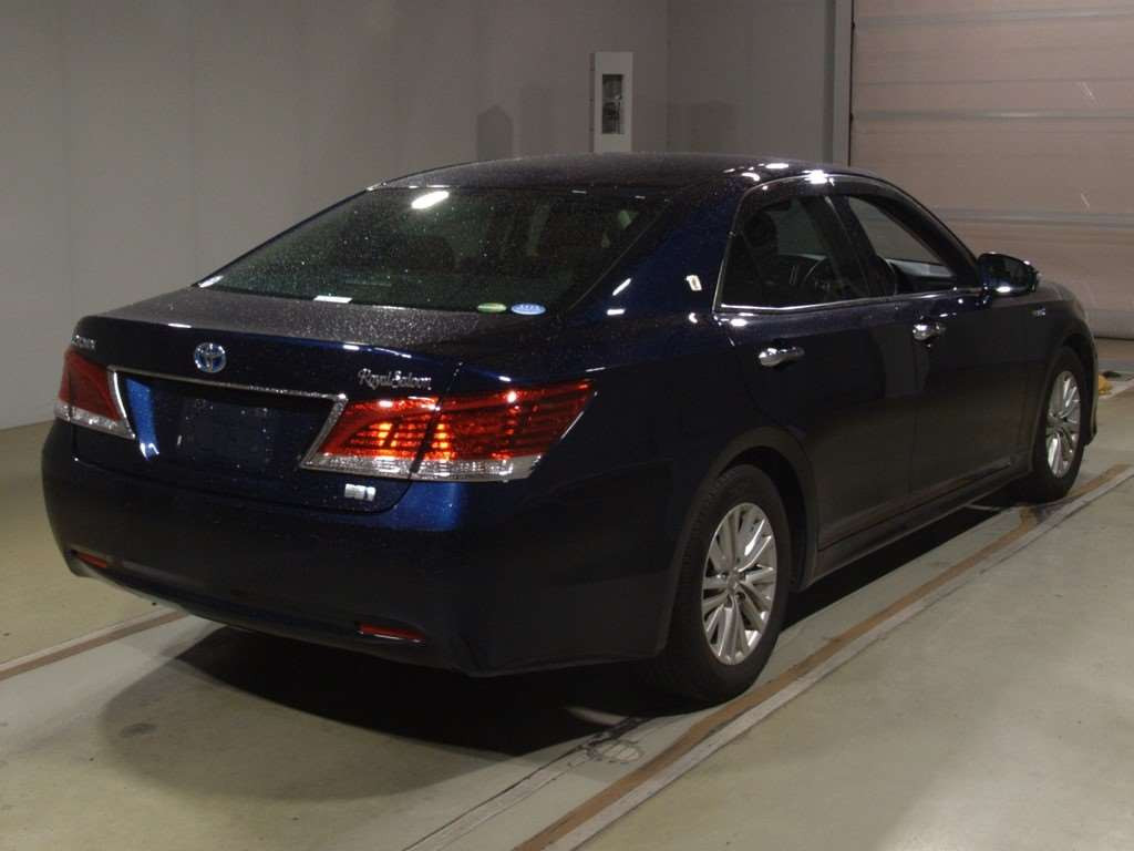 2015 Toyota Crown Hybrid AWS210[1]