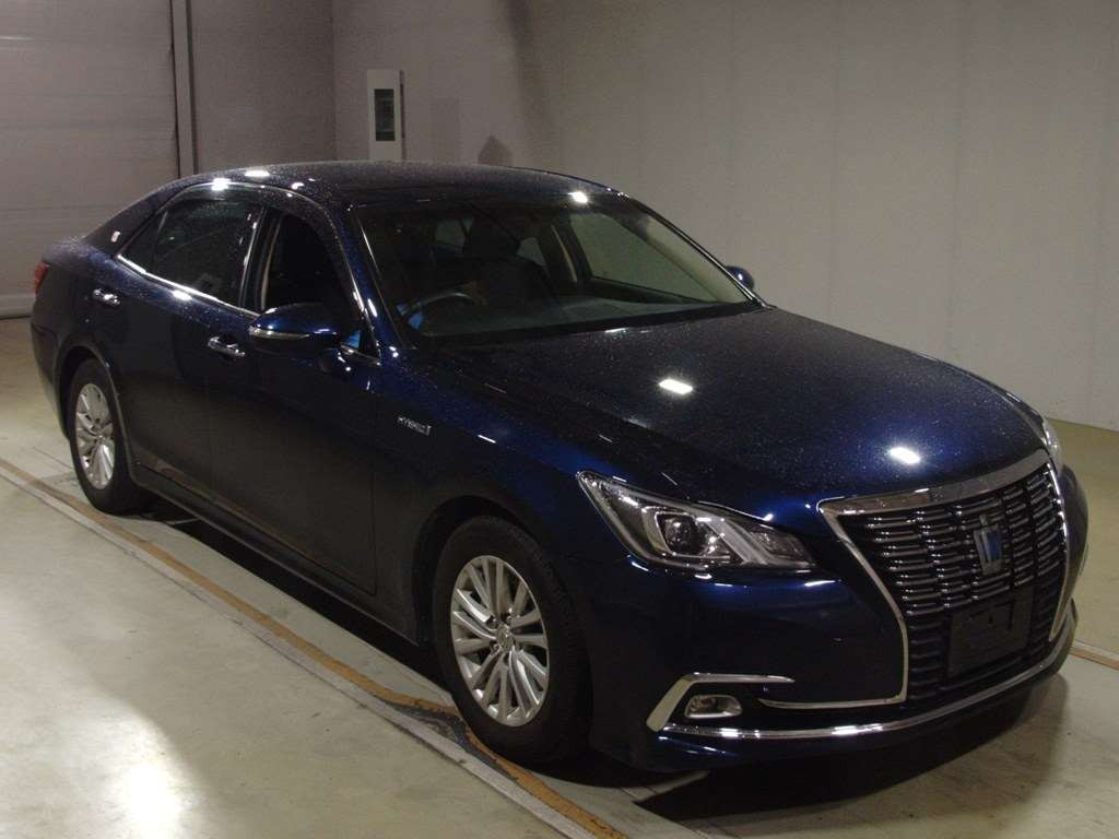 2015 Toyota Crown Hybrid AWS210[2]