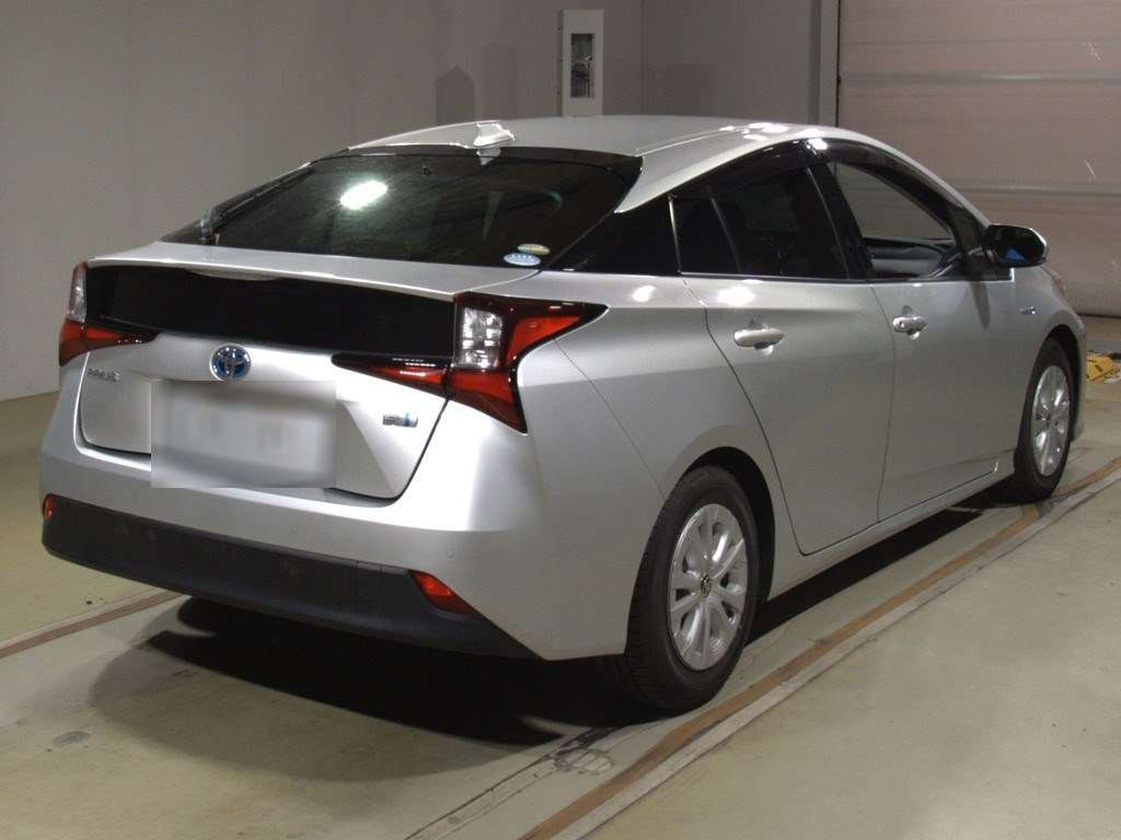 2019 Toyota Prius ZVW51[1]