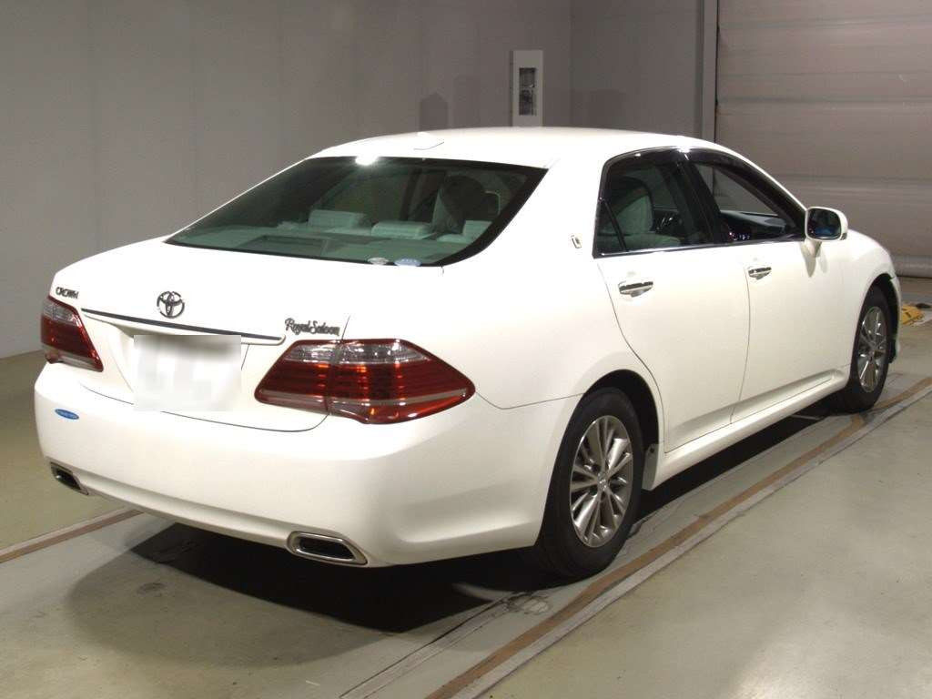 2012 Toyota Crown GRS200[1]