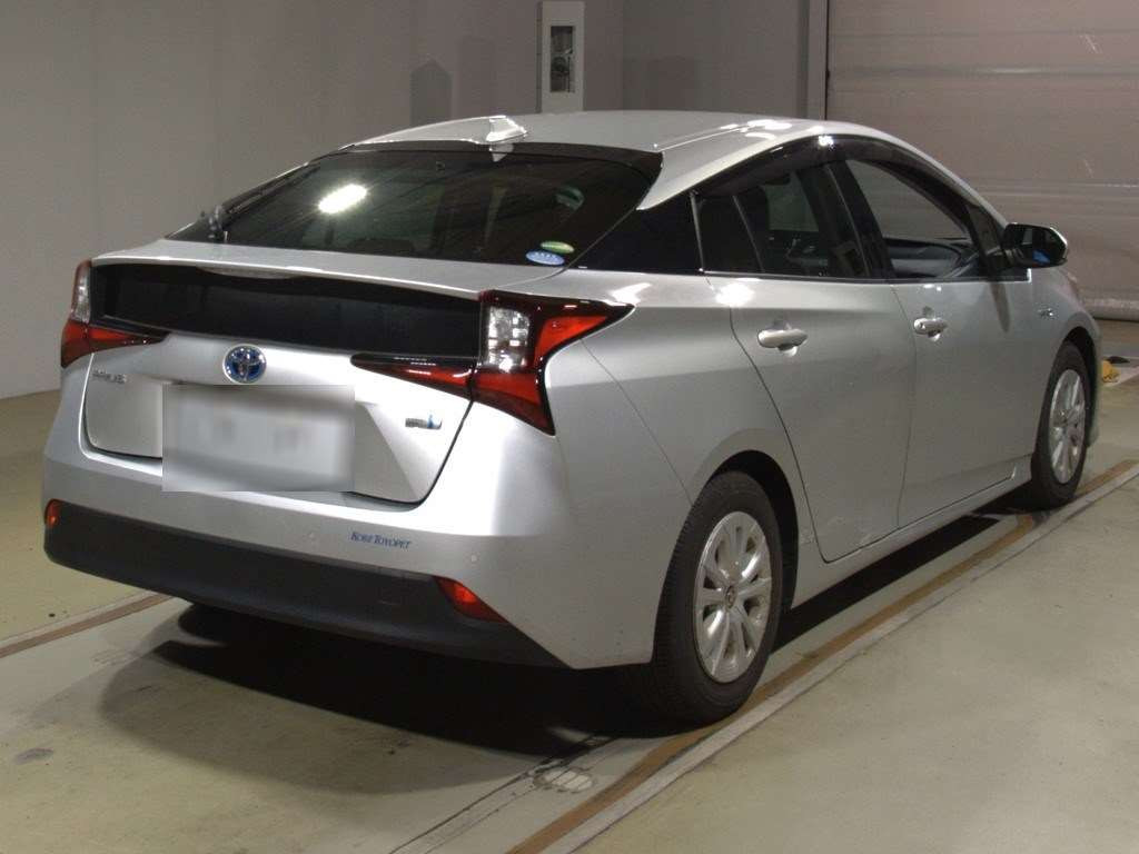 2019 Toyota Prius ZVW51[1]