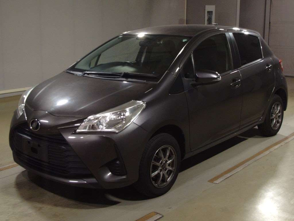 2017 Toyota Vitz NSP135[0]